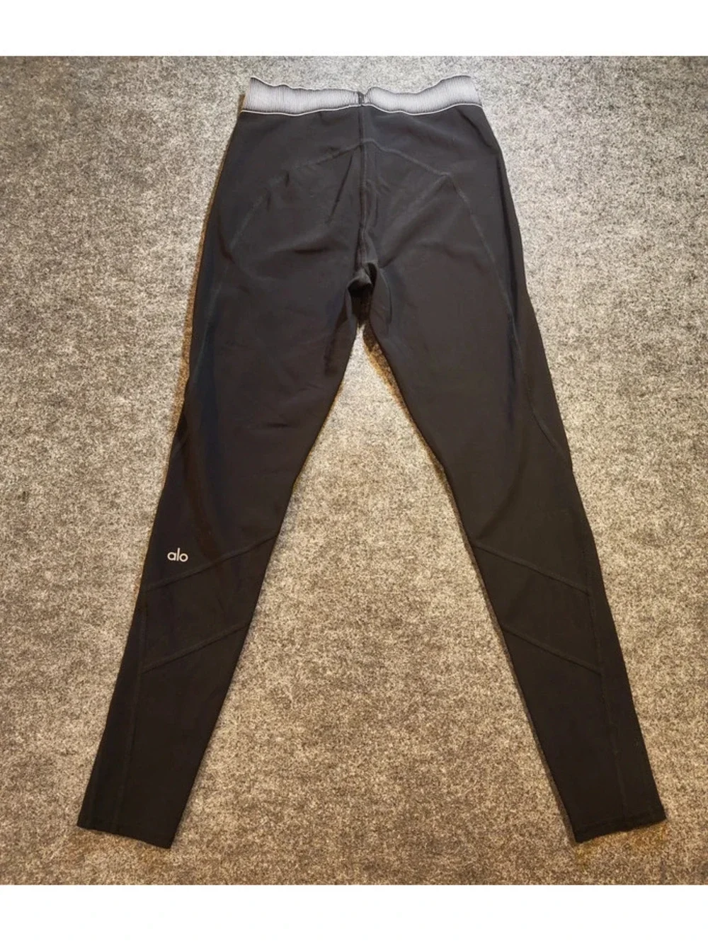 Alo Yoga Women’s Black Leggings – Size S – High‑Waist